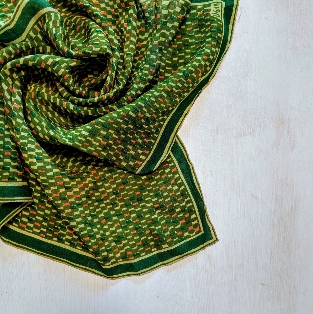 VTG Vera Mod Scarf